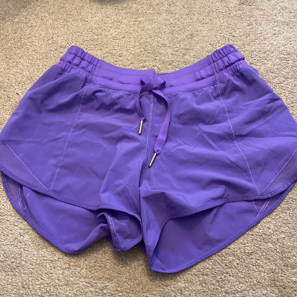 Lululemon original hottie hot shorts with the drawstrings